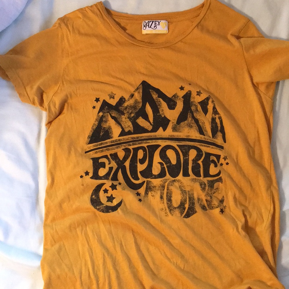 DazeyLA distressed Tee